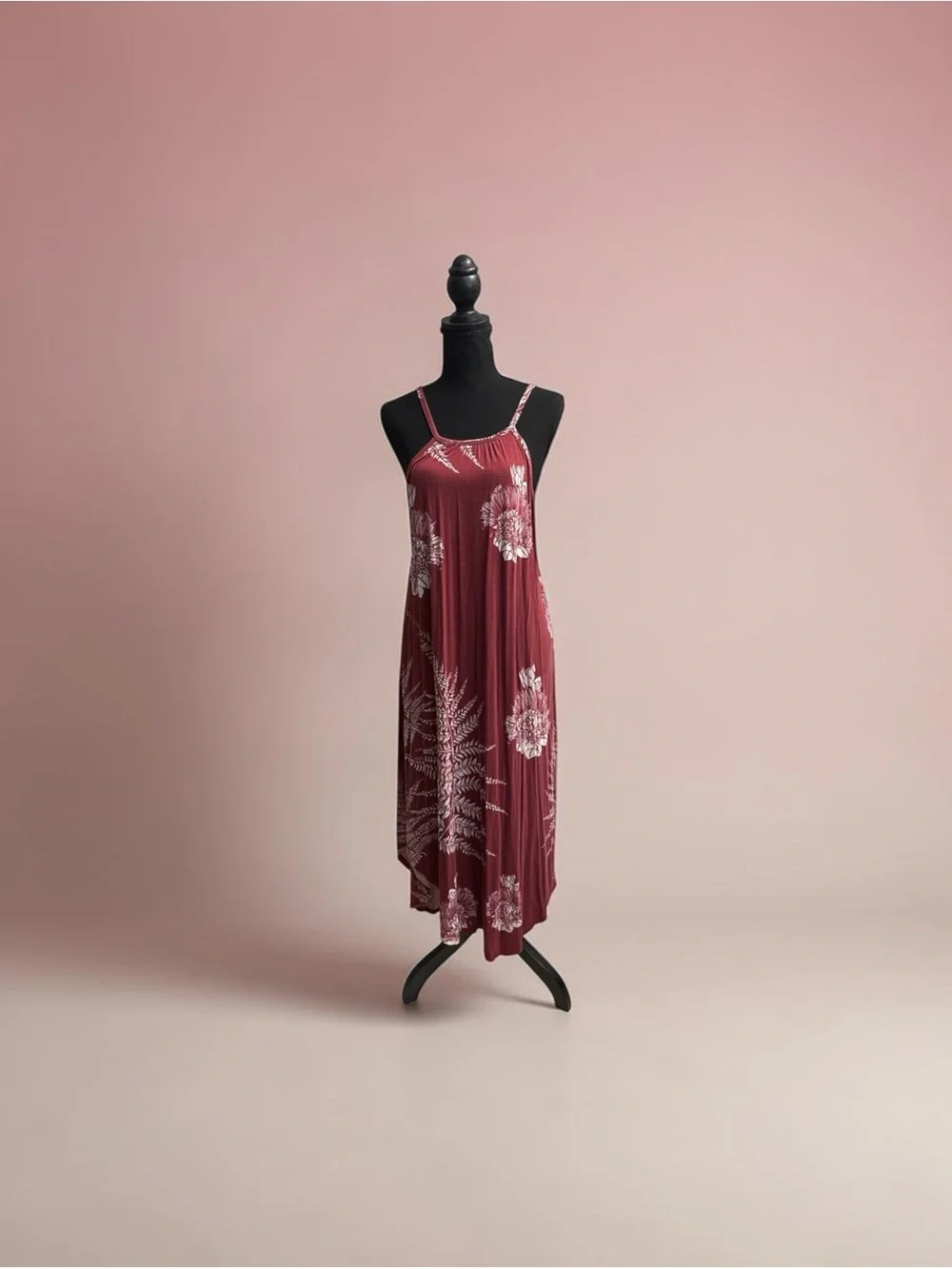 Kahulale’a Palapalai and Lehua Dress in Mauve